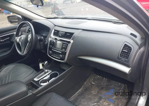 2018 Nissan Altima 2.5 Sv z USA, uszkodzony, nr VIN 1N4AL3AP4JC121323